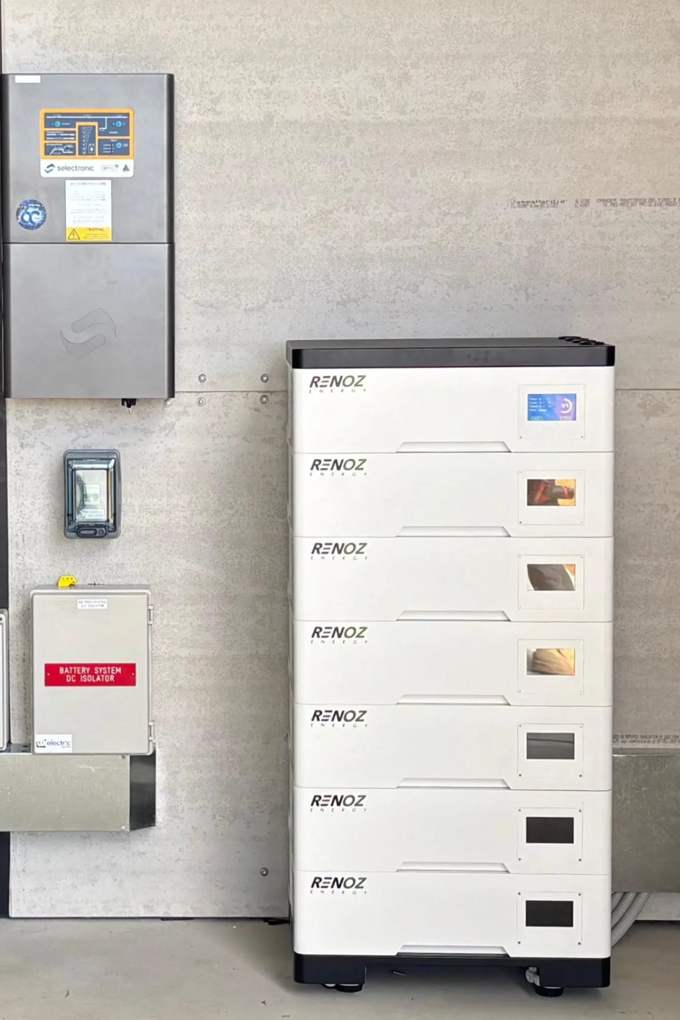 Harvey Off-Grid Family Living Installation